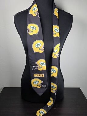 Vintage 1996 Green Bay Packers Ralph Marlin NFL Helmet Tie Made USA
